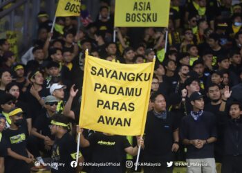 KEHADIRAN penyokong ke Stadium Nasional Bukit Jalil mampu menaikkan semangat pemain Harimau Malaya.