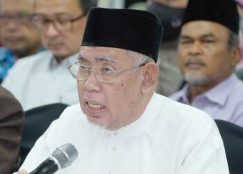 "Pemimpin parti politik, Rasmus Paludan yang membakar al-Quran betul-betul berpegang kepada sikap Islamofobia dan intimidasi melampau terhadap Islam." - 
MOHD. AZMI ABDUL HAMID