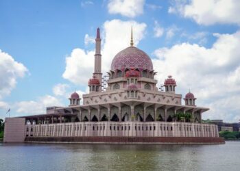 MASJID PUTRA