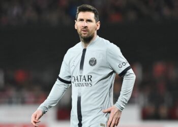 LIONEL
Messi mungkin mengikut jejak Cristiano Ronaldo mengakhiri karier bola sepaknya
di Arab Saudi.