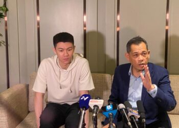 KAPSYEN
LEE Zii Jia mengadakan pertemuan dengan Hamidin Mohd. Amin di Petaling Jaya semalam untuk menjelaskan mengenai perancangannya menjelang Sukan Olimpik 2024.