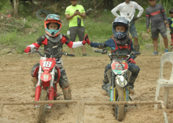 AKSI sebahagian peserta yang menyertai Kejuaraan MXKids Funrace Series sebelum ini.