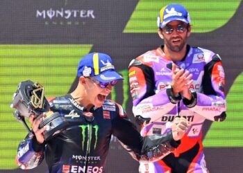PELUMBA Yamaha, Fabio Quartaro menjerit kepuasan selepas muncul juara di GP Barcelona.-AFP