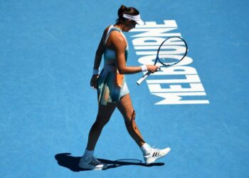 GARBINE Muguruza kecewa selepas terpaksa pulang awal di Terbuka Australia. - AFP