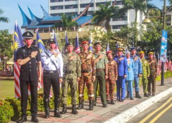 Kemerdekaan bukan sekadar melaungkan kalimah merdeka tetapi membebaskan diri daripada menjadi hamba kepada nafsu. -GAMBAR HIASAN