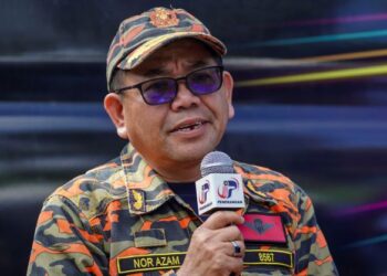 NORAZAM KHAMIS