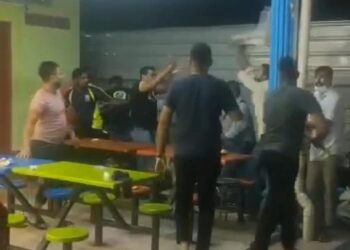 PENIAGA yang terlibat dengan insiden pergaduhan di Kompleks Medan Renong, Padang Kota Lama, Georgetown, Pulau Pinang sehingga tular di media sosial diberikan notis tunjuk sebab oleh MBPP.
