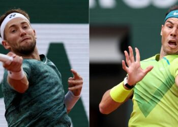 RAFAEL Nadal (kanan) dan Casper Ruud akan berentap dalam perlawanan akhir Terbuka Perancis di Paris hari ini. - AFP