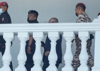 NAJIB Tun Razak hadir di Mahkamah Tinggi Kuala Lumpur bagi perbicaraan kes rasuah dan pengubahan wang haram dana 1MDB. UTUSAN/AMIR KHALID.