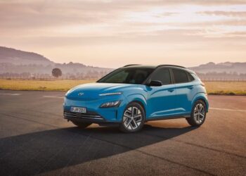 KENDERAAN elektrik pertama Hyundai di Malaysia, Kona Electric akan dilancarkan pada akhir November. - Ihsan HSDM