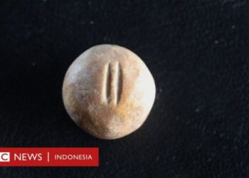 BATU pemberat berusia 2,700 tahun ditemukan oleh ahli arkeologi. - BBC INDONESIA
