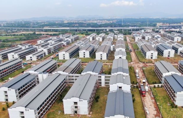 Covid-19: China bina pusat kuarantin dengan 5,000 bilik – Utusan Digital
