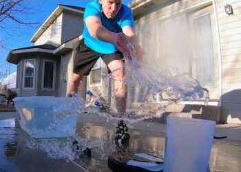 DAVID Rush berjaya menamatkan aksi itu dalam masa 30 saat. - AGENSI