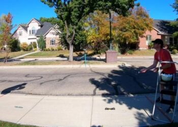 DAVID Rush dan Jonathan Hannon menamatkan aksi itu dalam masa seminit. - AGENSI