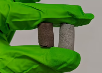 AstroCrete merupakan inovasi pelekat bagi mengatasi masalah dan kos menghantar peralatan bahan binaan ke angkasa lepas. - AGENSI