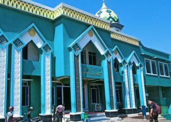 SUASANA Masjid Raya Baitusy Syakur, Batam, Kepulauan Riau.-SUARA.COM