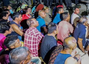 KEBANJIRAN warga asing dilihat peluang besar oleh segelintir penguat kuasa tidak berintegriti untuk mengaut rasuah.