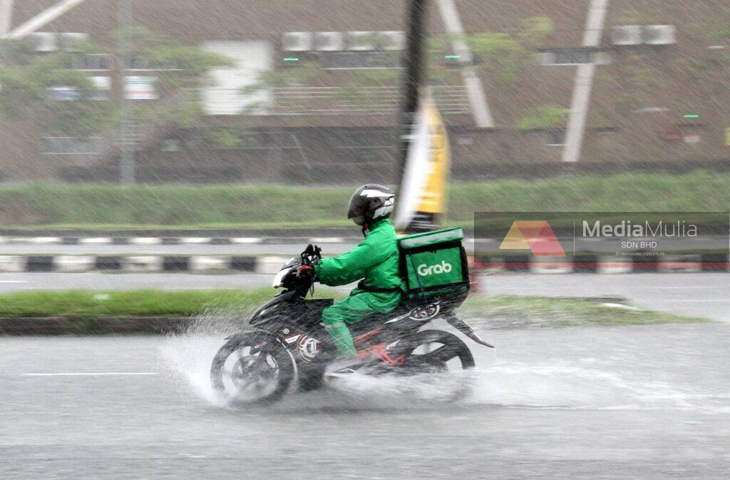 Afternoon thunderstorms predicted, Negeri Sembilan voters advised to vote early