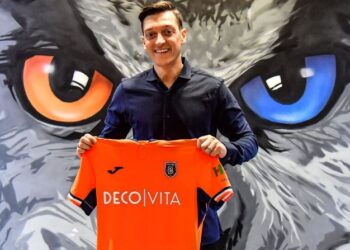 MESUT Ozil menyertai Istanbul Basaksehir.