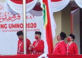 UMNO tidak boleh dilihat sebagai sebuah parti sombong yang sentiasa mahu mendominasi parti-parti lain kerana suasana politik negara sudah jauh berubah. – UTUSAN/SHIDDIEQIIN ZON