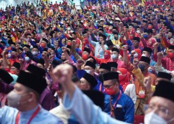 PERJUANGAN UMNO bukan sekadar untuk satu penggal PRU atau mana-mana individu atau mana-mana kumpulan tetapi bagi  beratus atau beribu tahun akan datang demi kepentingan orang Melayu. – UTUSAN/MUHAMAD IQBAL ROSLI