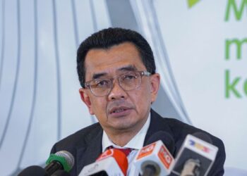 AMRIN Awaluddin bercakap dalam sidang akhbar khas TH di Menara TH Jalan Tun Razak, Kuala Lumpur, semalam. - FOTO/FARIZ RUSADIO