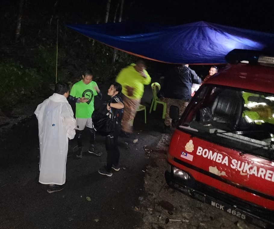 Bomba selamatkan lapan pendaki terkandas di Gunung Liang