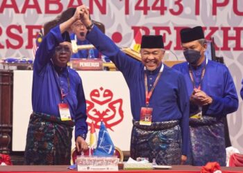 BUKAN peneraju utama parti tidak bermakna Ismail Sabri Yaakob (kiri) gagal menjalankan tugas sebagai seorang Perdana Menteri dengan baik. – UTUSAN/MUHAMAD IQBAL ROSLI