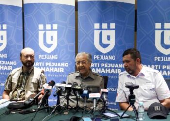 Selepas Dr. Mahathir Mohamad, ramai lagi dikatakan mahu meninggalkan parti itu.