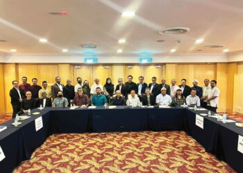 GERAKAN Tanah Air (GTA) adalah satu gerakan rakyat bagi membawa suara rakyat sebenar dan memulihkan maruah bangsa dan agama yang dicemari pemimpin-pemimpin korup.