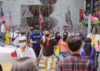 RAKYAT Malaysia masih mampu menyesuaikan diri dalam situasi hari ini dan mereka dilaporkan berada
dalam kategori baik atau bahagia.