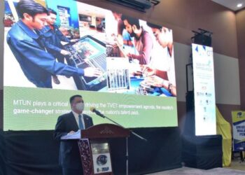 TUANKU Syed Faizuddin Putra Jamalullail bertitah merasmikan Elsevier-MTUN Symposium 2022 di Auditorium Canselori Tuanku Syed Sirajuddin, Kampus Alam Unimap Pauh Putra, Arau, Perlis, hari ini.