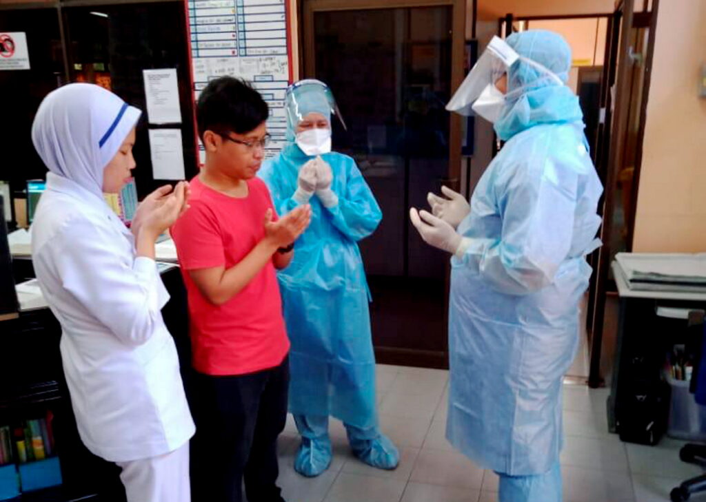 Doktor ajak rakyat tolak dakwaan antivaksin Doktor ajak rakyat tolak dakwaan antivaksin