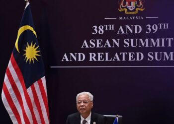 ISMAIL Sabri Yaakob ketika mengetuai delegasi Malaysia ke Sidang Kemuncak ASEAN ke-38 dan ke-39 melalui persidangan secara video hari ini.