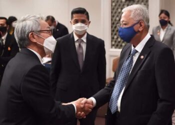 ISMAIL Sabri Yaakob bertemu Tsuyoshi Nagano di Jepun.