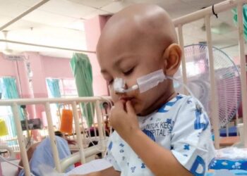 MUHAMMAD Ummar Mateen Muhamad Azlan disahkan menghidap kanser darah dan kini sedang dirawat di HPP, George Town, Pulau Pinang.