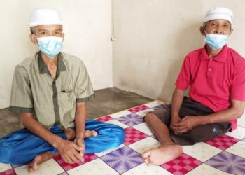 BUKIT MERTAJAM 3 FEB 2021- 
MESKIPUN hidup dalam keadaan serba kekurangan, dua beradik, Abdul Rahman dan Abdul Rahim Lim  tetap berpegang teguh kepada ajaran Islam yang mereka anuti sejak hampir setahun yang lalu.. UTUSAN/ISWAN SHAFIQ ISA