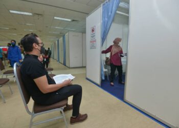 UTM menjalankan raptai membabitkan sukarelawan sebelum PPV di Dewan Perpustakaan Raja Zarith Sofia beroperasi pada 19 Julai ini di Skudai, Johor.