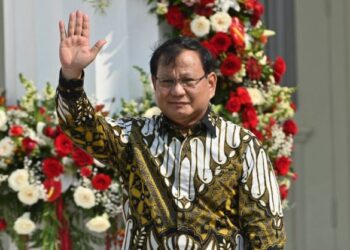 PRABOWO Subianto akan bertemu Perdana Menteri dan Menteri Pertahanan dalam lawatan kerja sehari ke Malaysia esok. - AFP