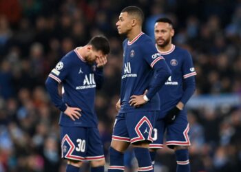 HUBUNGAN Lionel Messi dan Kylian Mbappe bergolak angkara tidak sependapat mengenai Neymar.