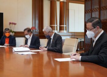 KEHADIRAN Ismail Sabri Yaakob dengan konsep Keluarga Malaysia merupakan vaksin dan ubat paling berkesan untuk kita keluar daripada pandemik Covid-19.