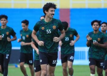 PEMAIN Pahang menjalani latihan akhir di Kuantan kelmarin menjelang pertemuan menentang KL City. - IHSAN SRI PAHANG FC