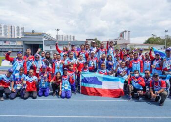 Sebahagian Kontinjen Para Sukma Sabah bersorak gembira selepas berjaya  mengakhiri  kecemerlangan kontinjen Sarawak yang mendominasi temasya tersebut sebanyak 13 kali berturut-turut sejak edisi 1994 di Johor. – utusan/AMIR KHALID
