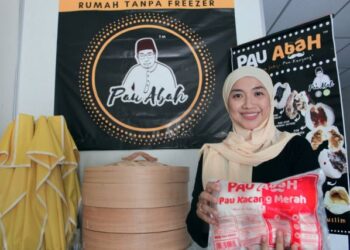 SELAIN menyasarkan untuk memperluas pakej ‘street food’ kepada peniaga-peniaga kecil, Herda Nezuantye Johan juga berhasrat perniagaan pau yang diusahakannya dapat menembusi pasaran Sabah dan Sarawak.