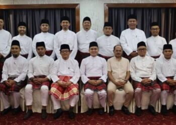 ENAM dasar menjadi panduan Pemuda UMNO Pahang untuk mengembalikan semangat parti, antaranya pendekatan ke arah media baharu dan sokongan anak muda terhadap UMNO.