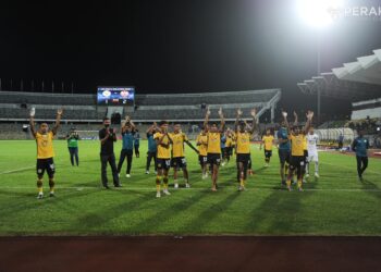 BARISAN pemain Perak FC yang bakal mengharungi Liga Perdana musim 2022, masih menjadi tanda tanya buat peminat Bos Gaurus. - Foto ihsan Perak FC.