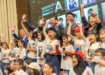 Sebahagian daripada peserta akhir program Anugerah Artis Muda Faber-Castell 2022 baru-baru ini.