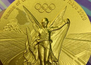 PINGAT emas yang dimenangi  Zhu Xueying di Sukan Olimpik Tokyo 2020 sedikit terkopek.