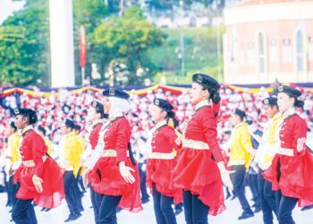 HUBUNGAN etnik yang rapuh di negara ini ibarat hanya melekat antara satu sama lain dan boleh tercabut dengan senangnya pada bila-bila 
masa. – GAMBAR HIASAN/SHIDDIEQIIN ZON