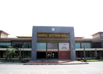 KEADAAN Darul Qiyyam Mall di Bukit Kayu Hitam, Kubang Pasu, Kedah yang lengang ekoran penutupan sempadan Malaysia-Thailand bagi mengekang pandemik Covid-19.